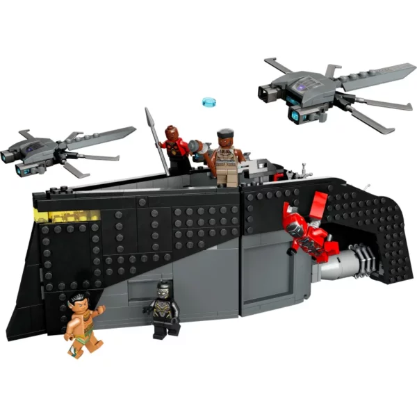 lego-super-heroes-76214-black-panther-duell-auf-dem-wasser~3.webp