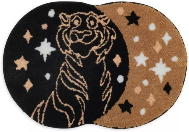 Disney-Magie fürs Badezimmer ✨Die Disney Aladdin Rajah Badematte bringt einen verspielten Look ins Bad. Mit Rajah-Motiv, weicher Optik und Disney-Charme ist sie eine schöne Idee für Fans und Familien.Artikelnummer: 10326Jetzt bei HOTSHOTDEALZ erhältlich – nur solange der Vorrat reicht.#hotshotdealz #disney #aladdin #rajah #badematte #haushalt #badezimmer #disneyfans #geschenkidee #neuware