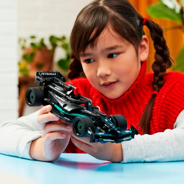 LEGO_42165_Technic_Mercedes_AMG_F1_W14_E_Performance_Pull_Back__Konstruktionsspielzeug@@100012670_1.webp