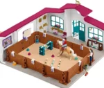 schleich-42639-horse-club-reithalle-peppertree-pferdesport-spielset (1).webp