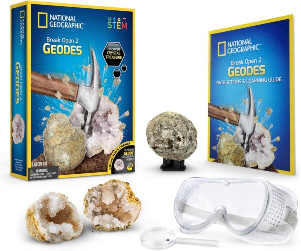 450706-National-Geographic-Break-Open-2-Geodes