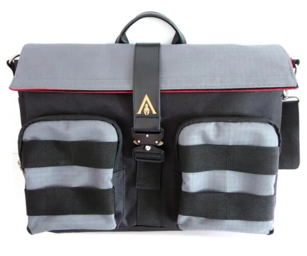 429827-Assassin-s-Creed-Odyssey-Washed-Look-Messenger-Bag