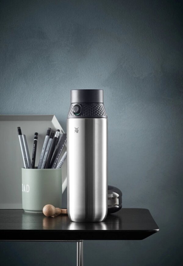 wmf-trinkflasche-cromargan-075l-mit-sportverschluss.jpg